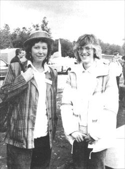 Ginny Millard, with Elaine Manshipp. (20K)